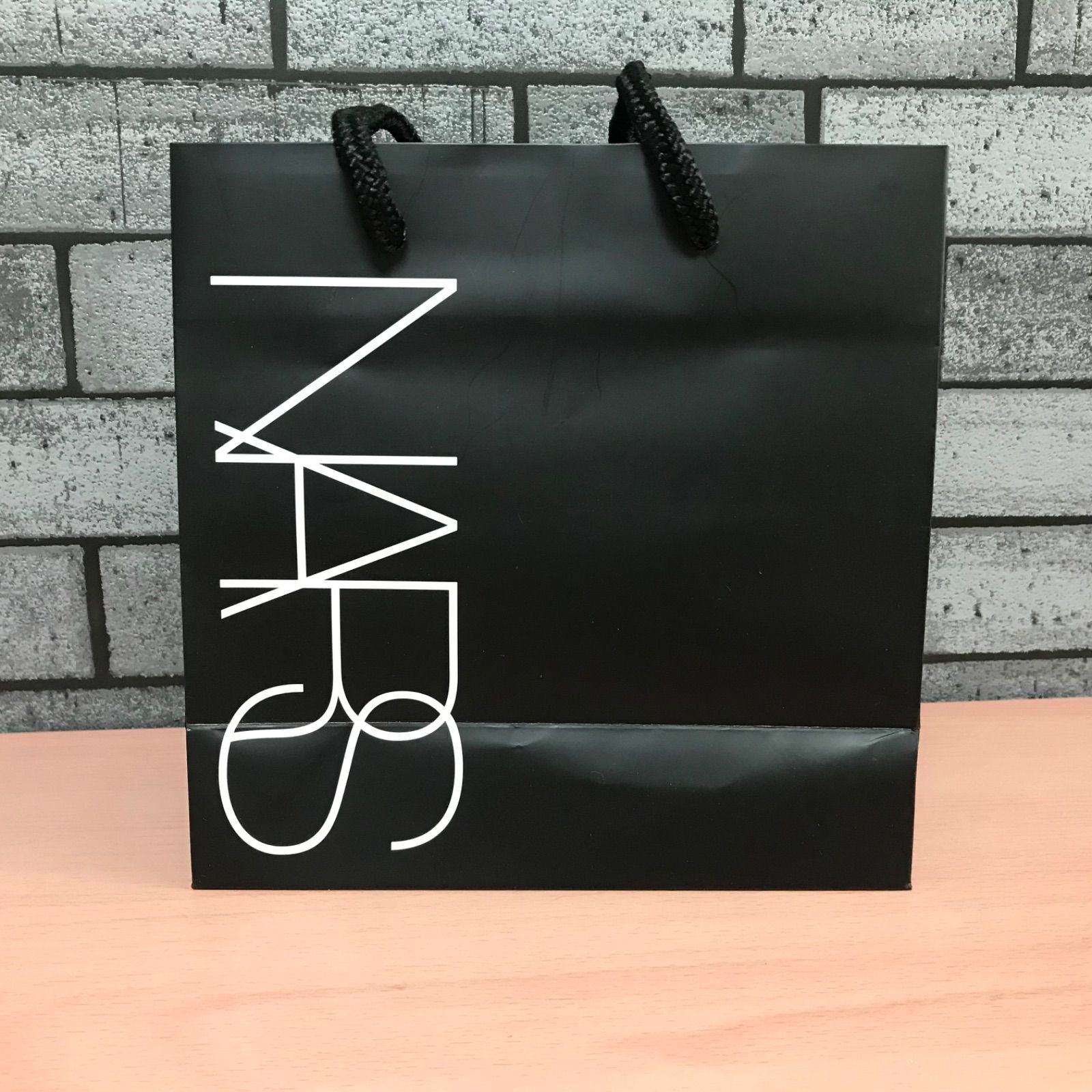 NARS ショップ袋 20枚セット 黒 NARS ショップ袋 20枚セット 黒 - メルカリ