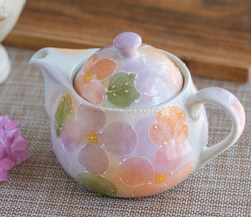 食器・キッチン用品 【新品未使用】工房「ゆずりは」丸ポット 瀬戸焼