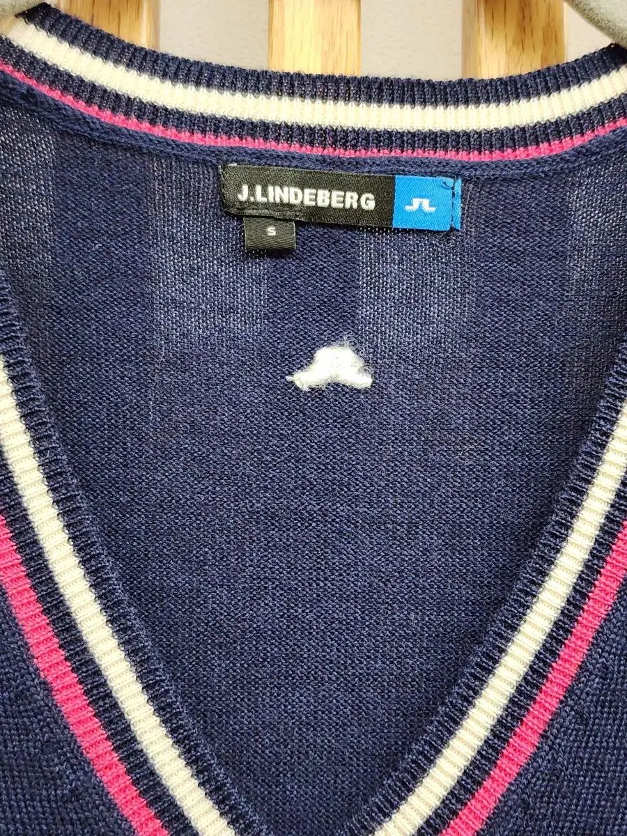 レディース Vネック