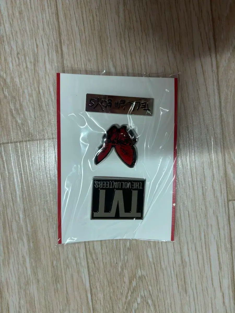 ボランティア グッズ バッジ