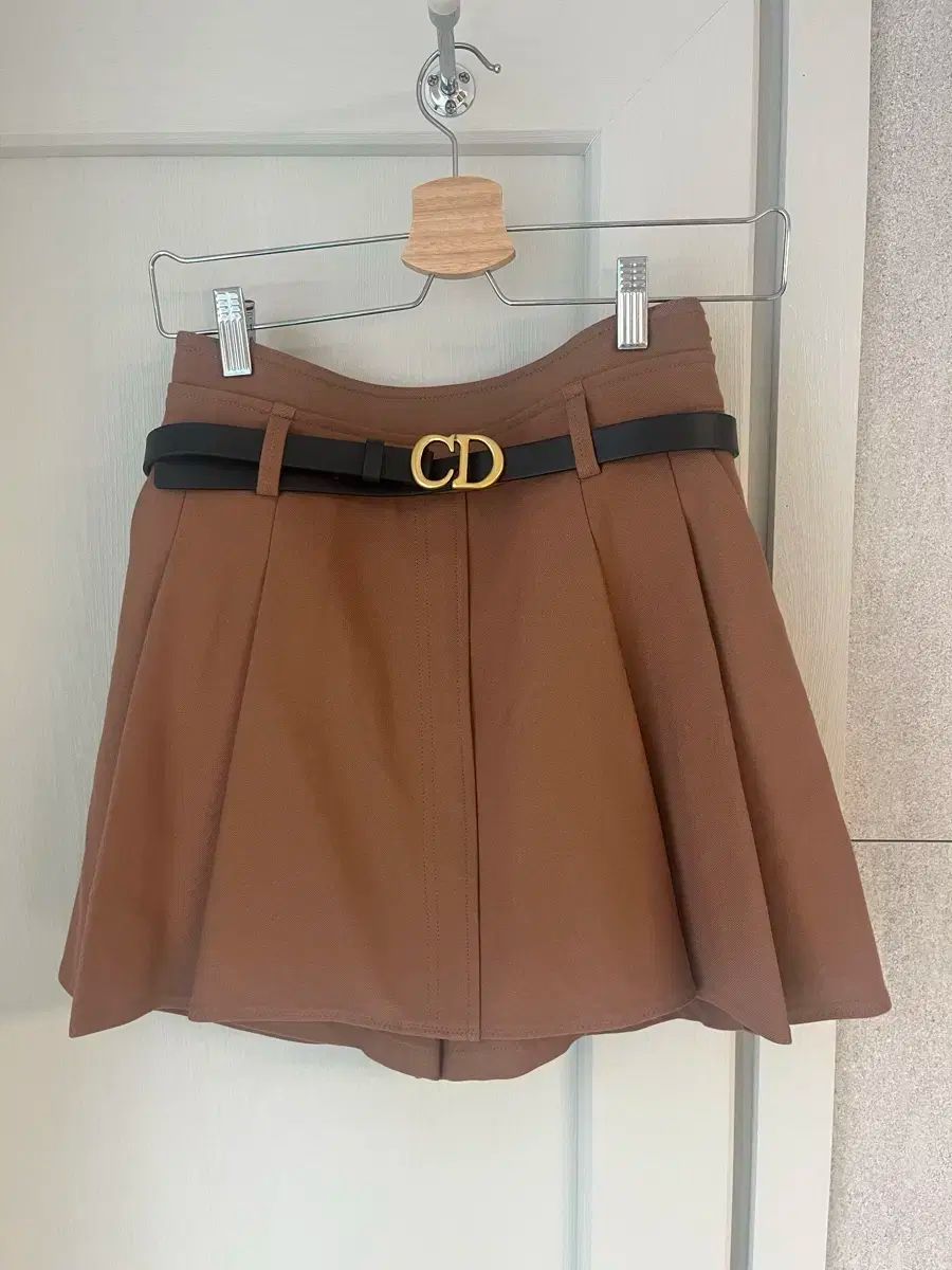 ピンタックショートパンツ