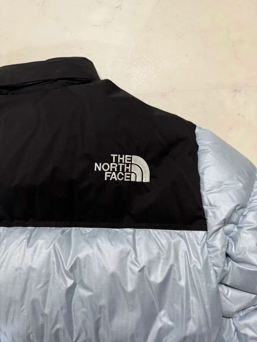 ダウンジャケット スカイブルー