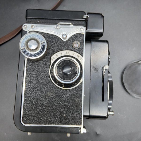 TYPE フラッシュガン内臓ＡＥ二眼