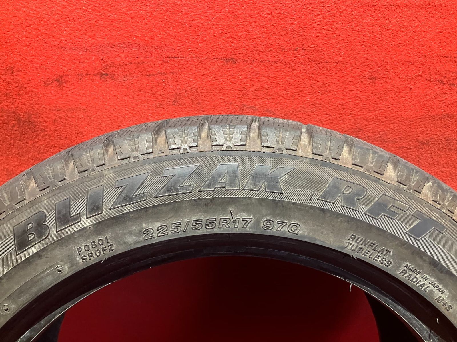 スタッドレスタイヤ