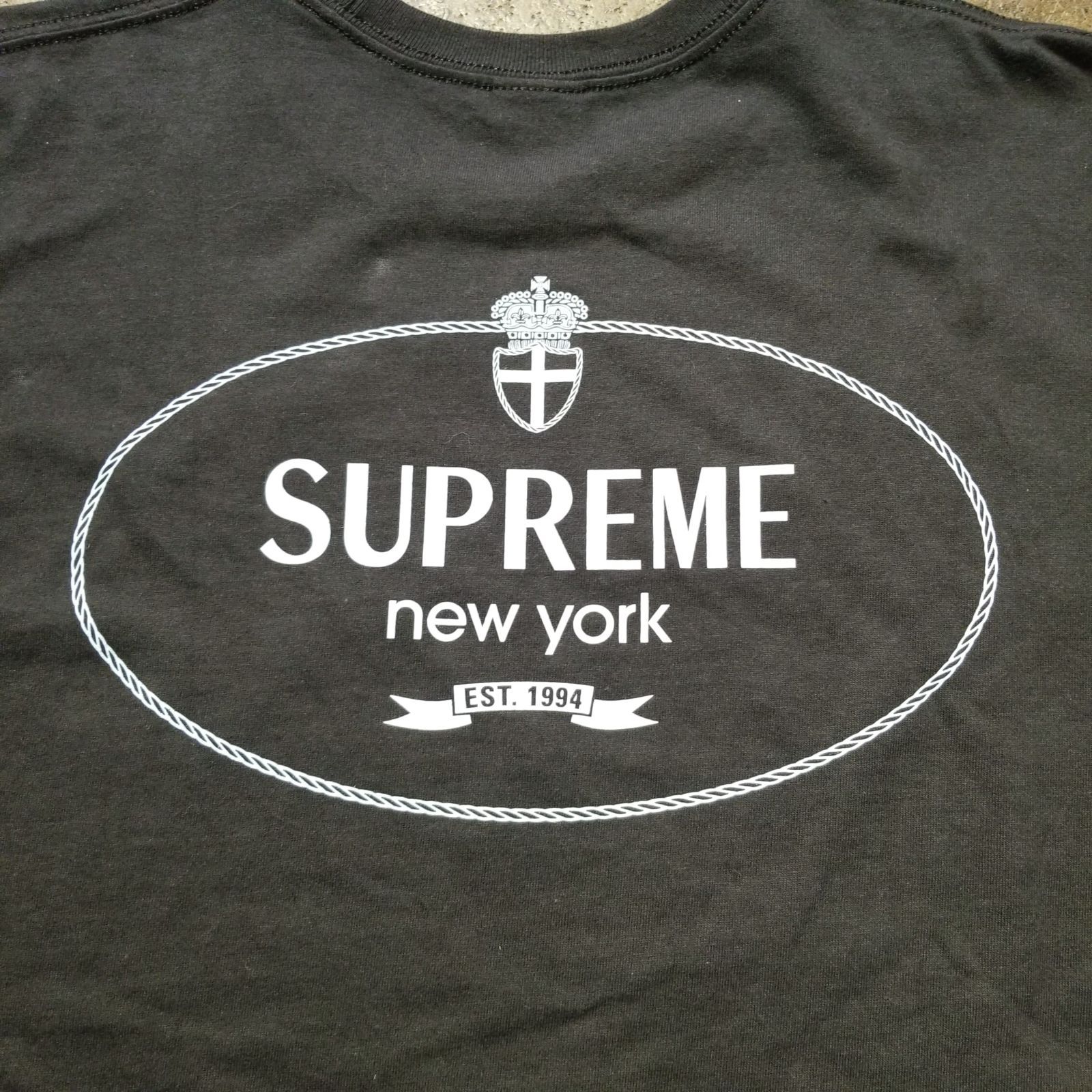 Supreme Crest Tee 黒 Supreme | Crest Tee - UG.SHAFT