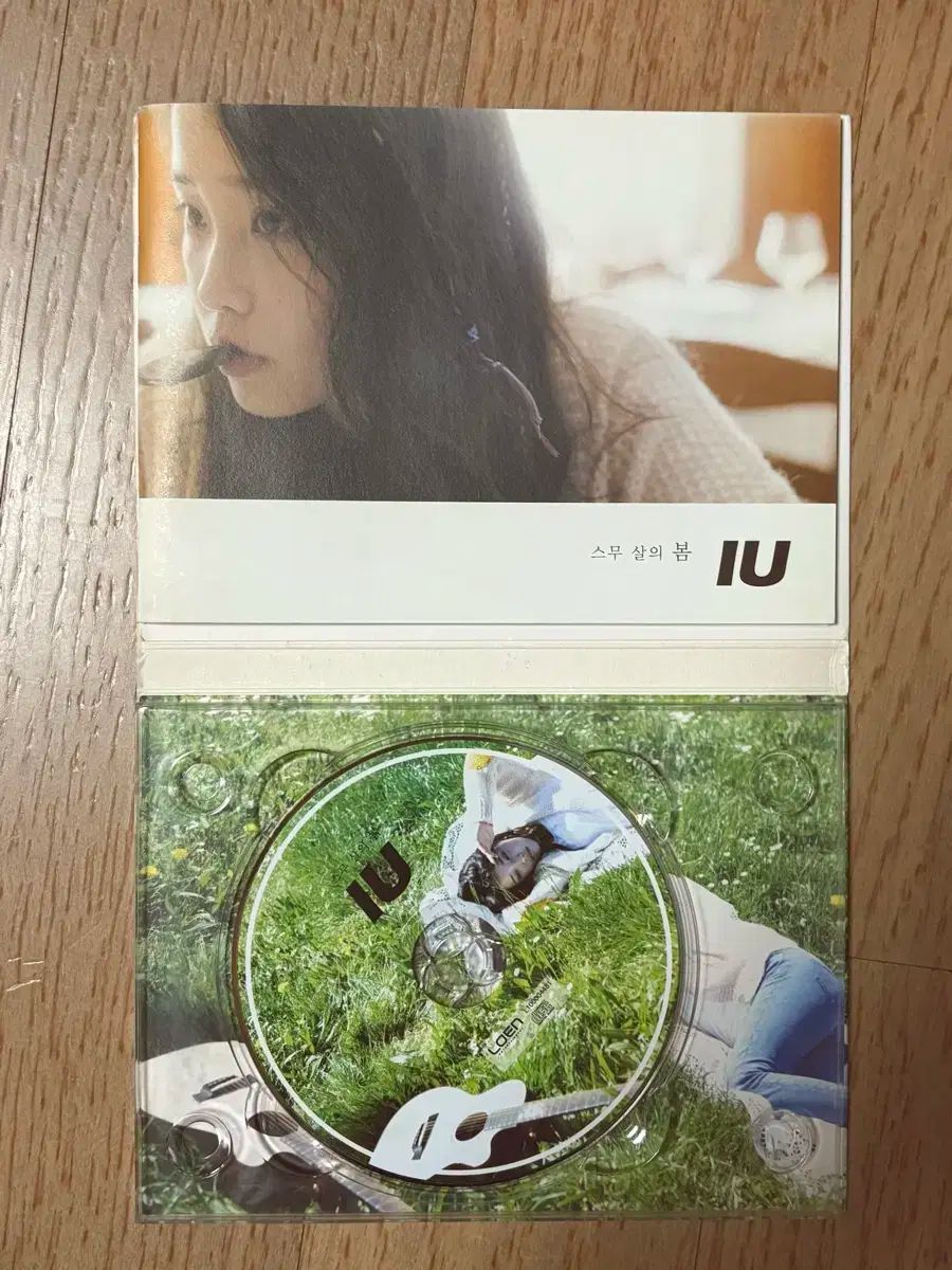 IU アイユ 二十歳 春 SPRING サイン入り アルバム