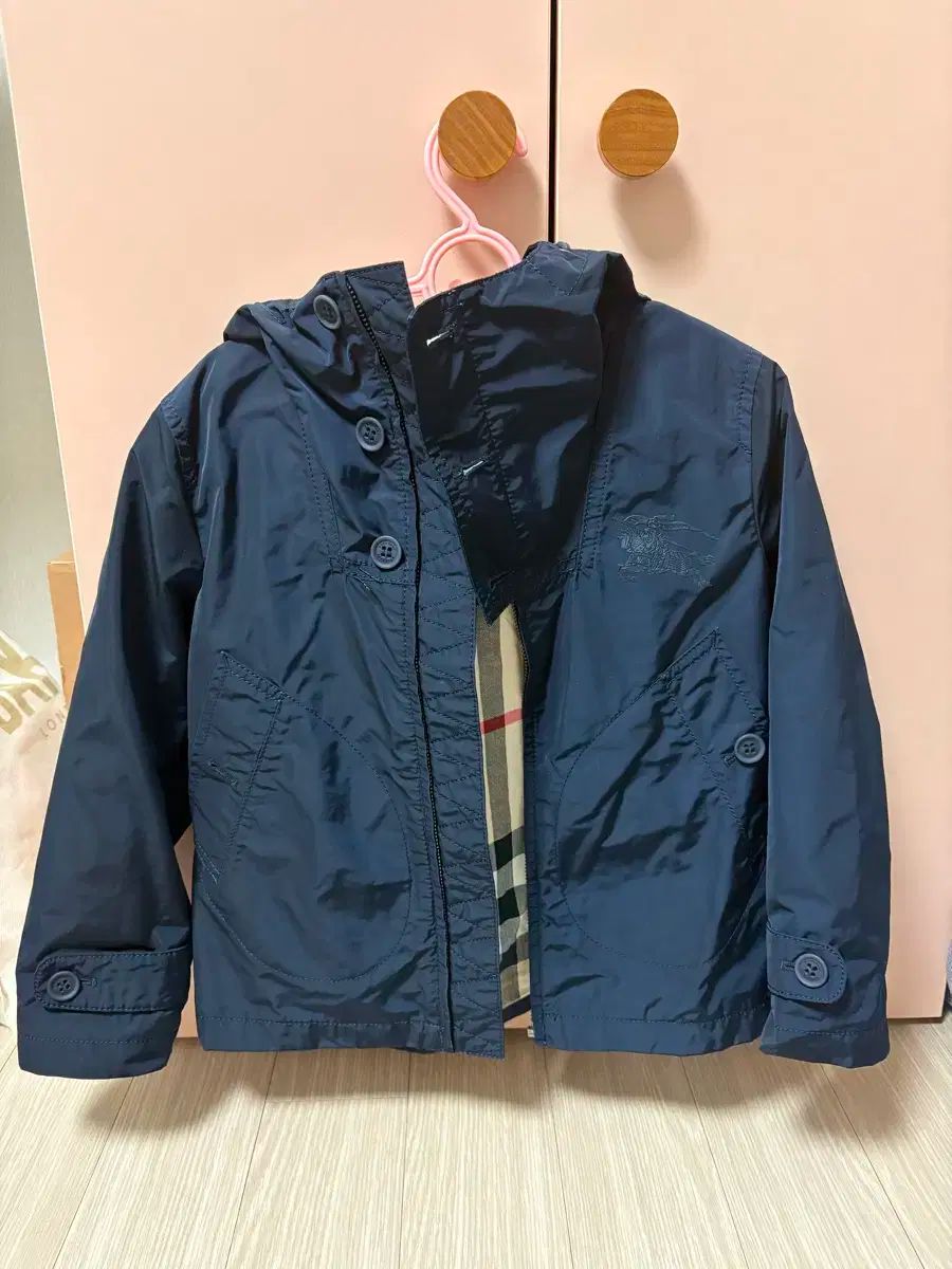 バーバリー 4 y ウィンドブレーカー
