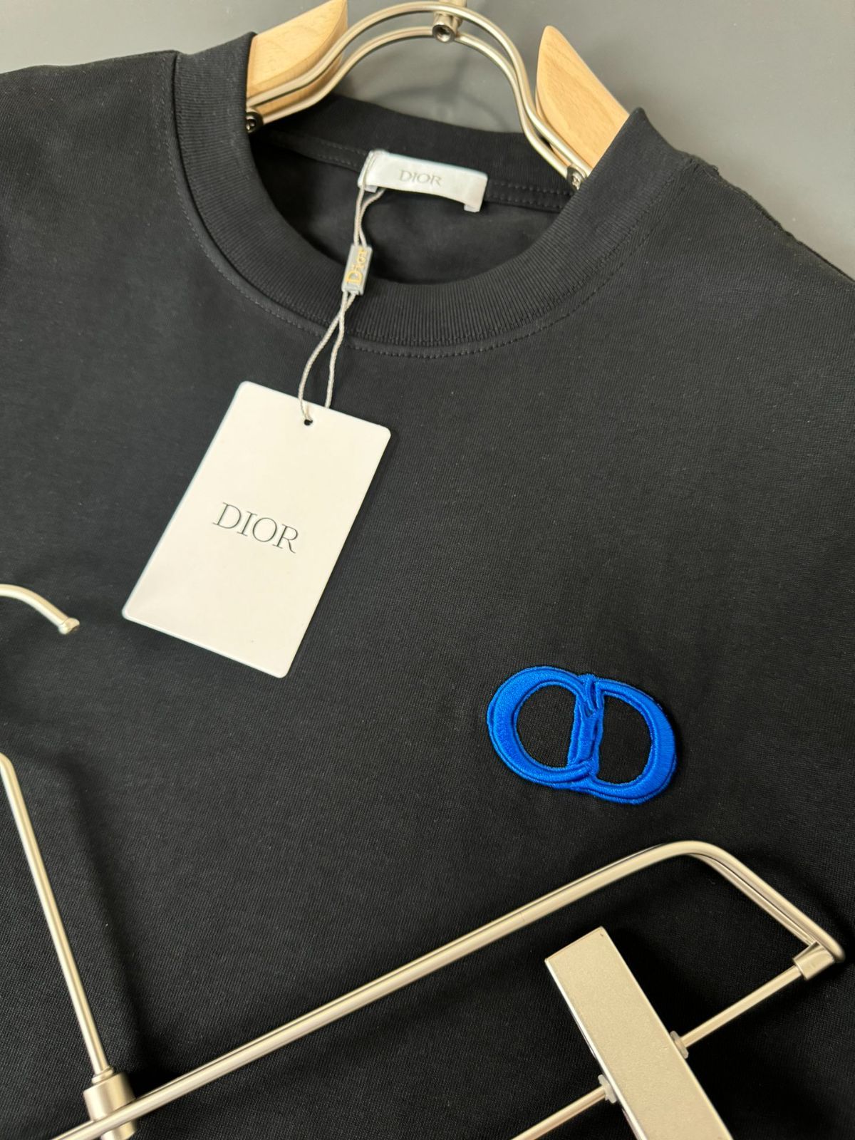 今日特価】DIOR CD 刺繍ロゴ T シャツ-1 ディオールロゴ