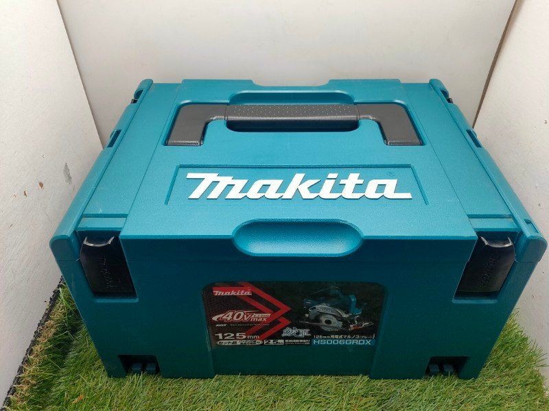 マキタ Makita 40Vmax 125ミリ充電式マルノコ 青 2.5Ah バッテリ2本 充電器 ケース付 HS006GRDX ♥