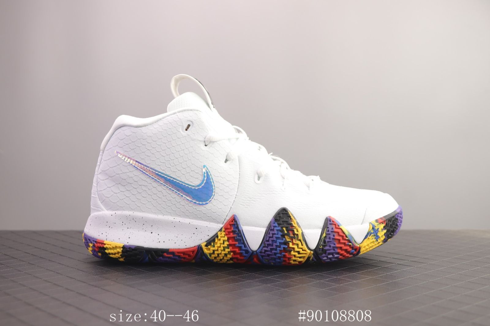 値下げします 新品 Nike Kyrie 4 NCAA