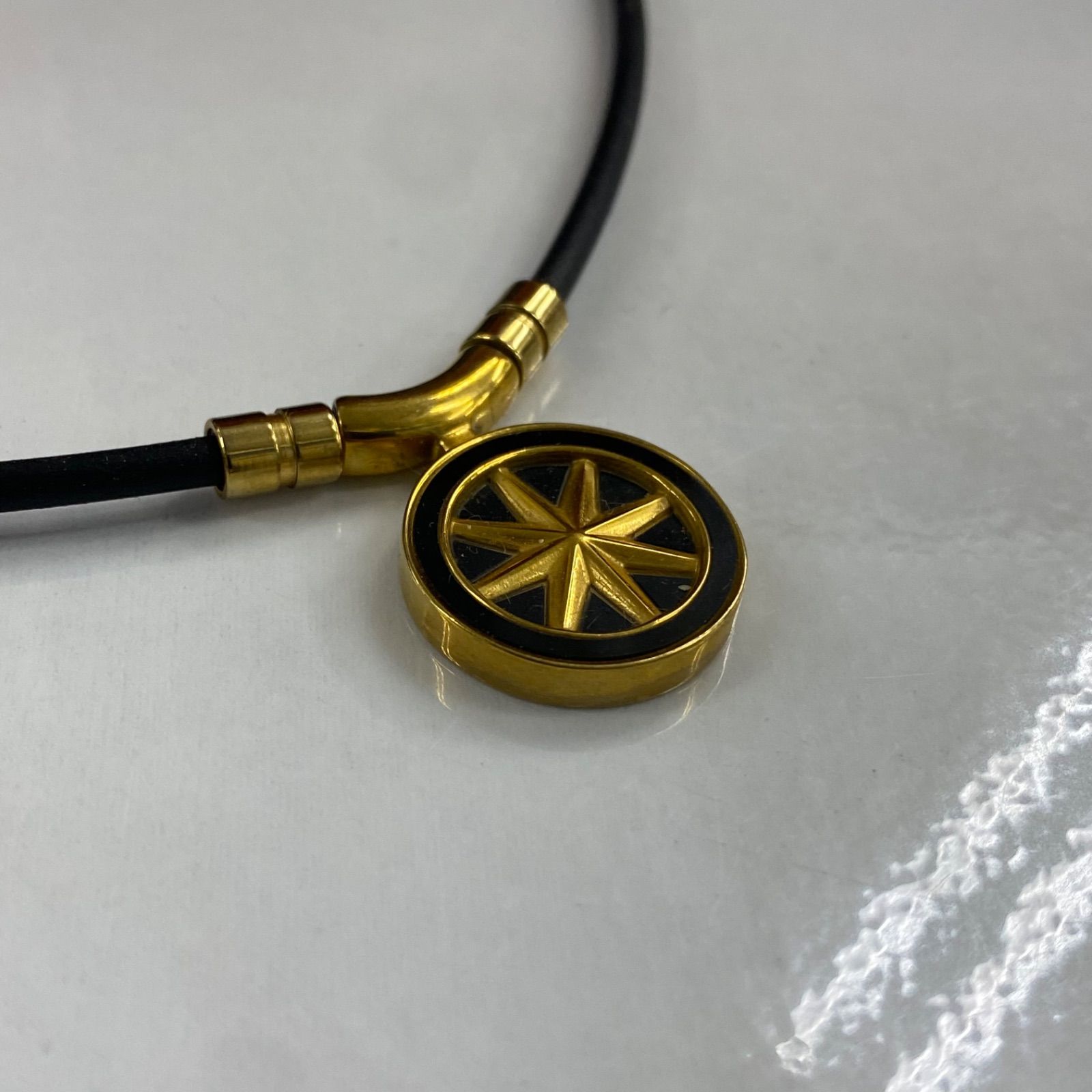 バンデル ネックレス 黒 金 ブラック ゴールド アース 磁気