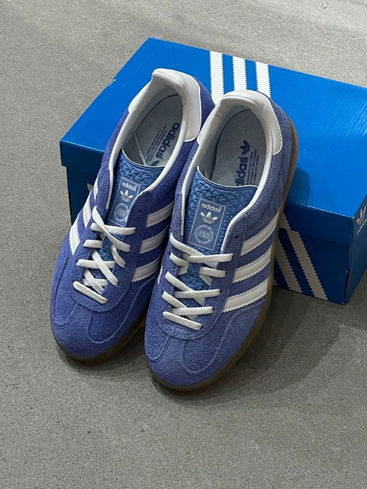 新品 ADIDAS アディダス HQ8717 Adidas Original Gazelle Indoor Trainers 男女兼用