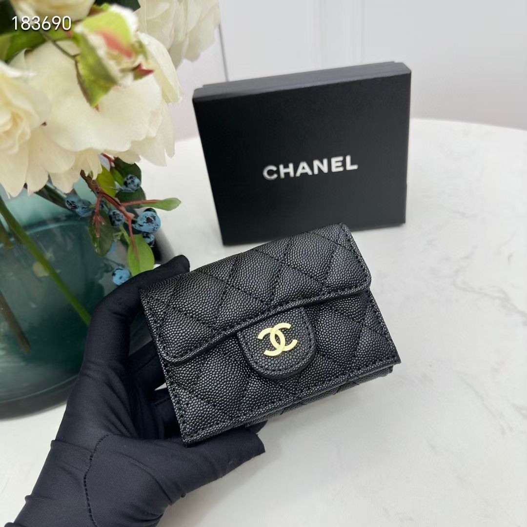 CHANEL キャビアスキン マトラッセ 三つ折り財布 - メルカリ