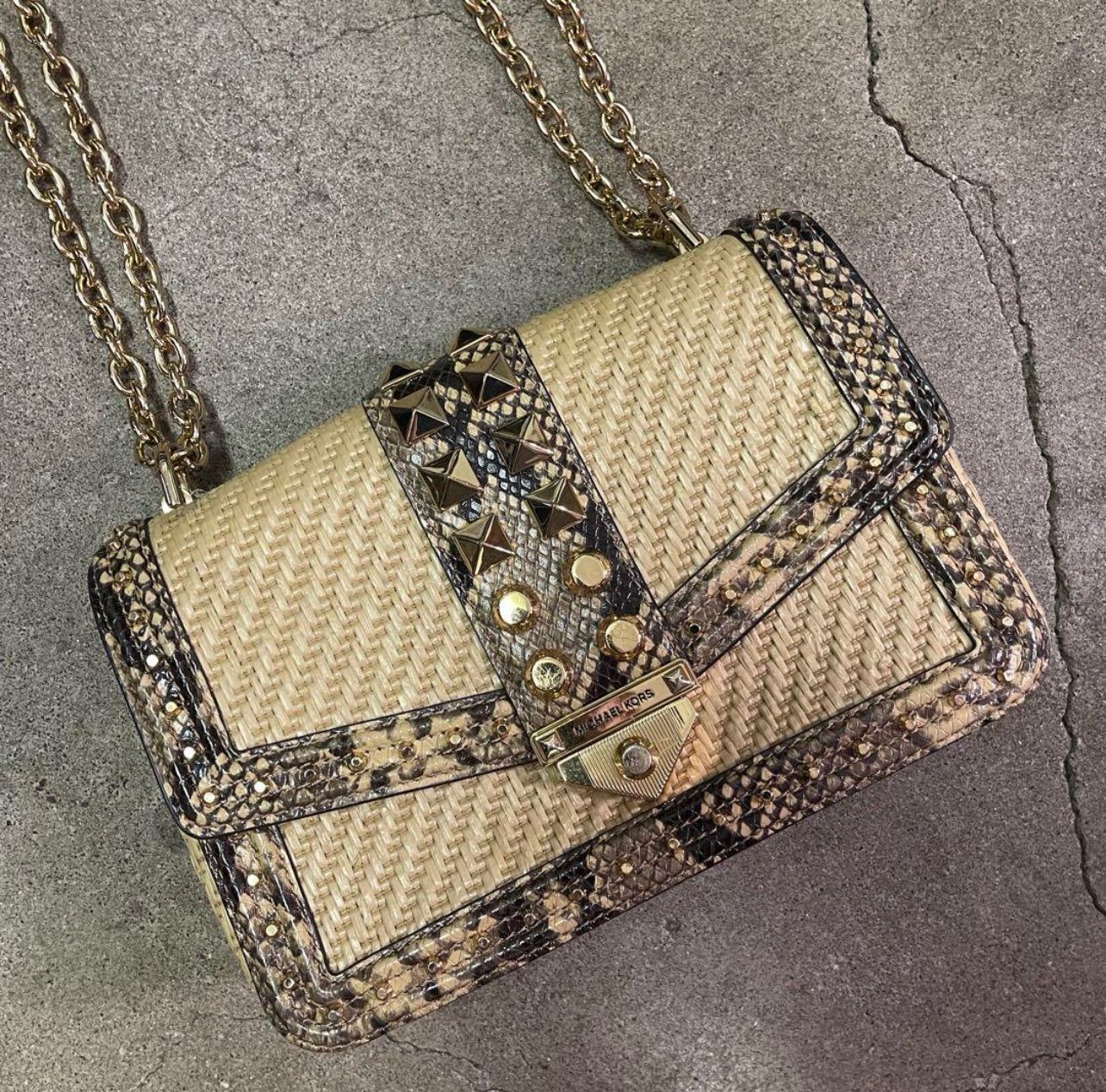 MICHAEL KORS ラフィア スタッズチェーンショルダーバッグ パイソン MICHAEL KORS マイケルコース ラフィア スタッズチェーン