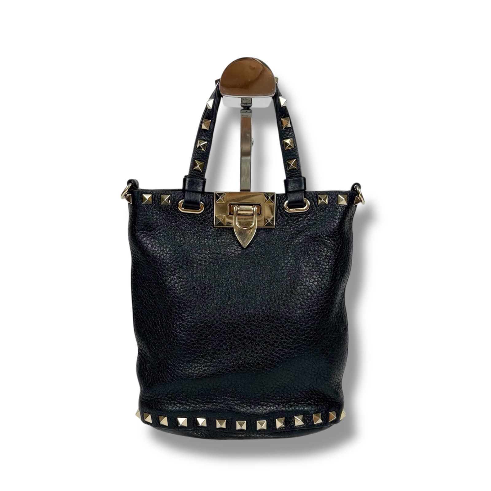 VALENTINO GARAVANI スタッズ付きバッグ 黒 16461629_33299924_600.jpg