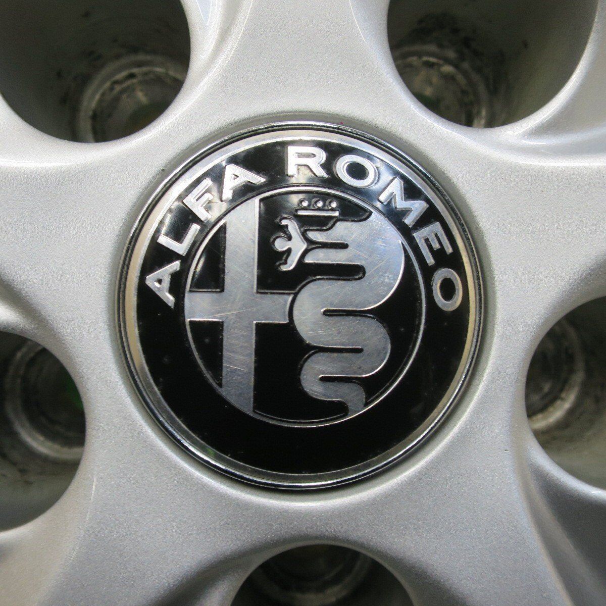 センサー付！キレイ☆アルファロメオ ジュリア 純正 225/45R18 255