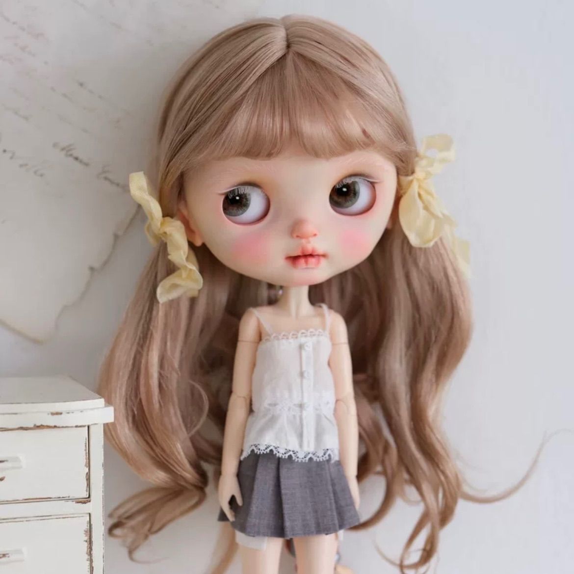 作家様製 モヘアウィッグ ブライス用 ナチュラルブラウン ＋アイチップおまけ 作家様製 モヘアウィッグ ブライス用 ナチュラルブラウン ＋アイチップ