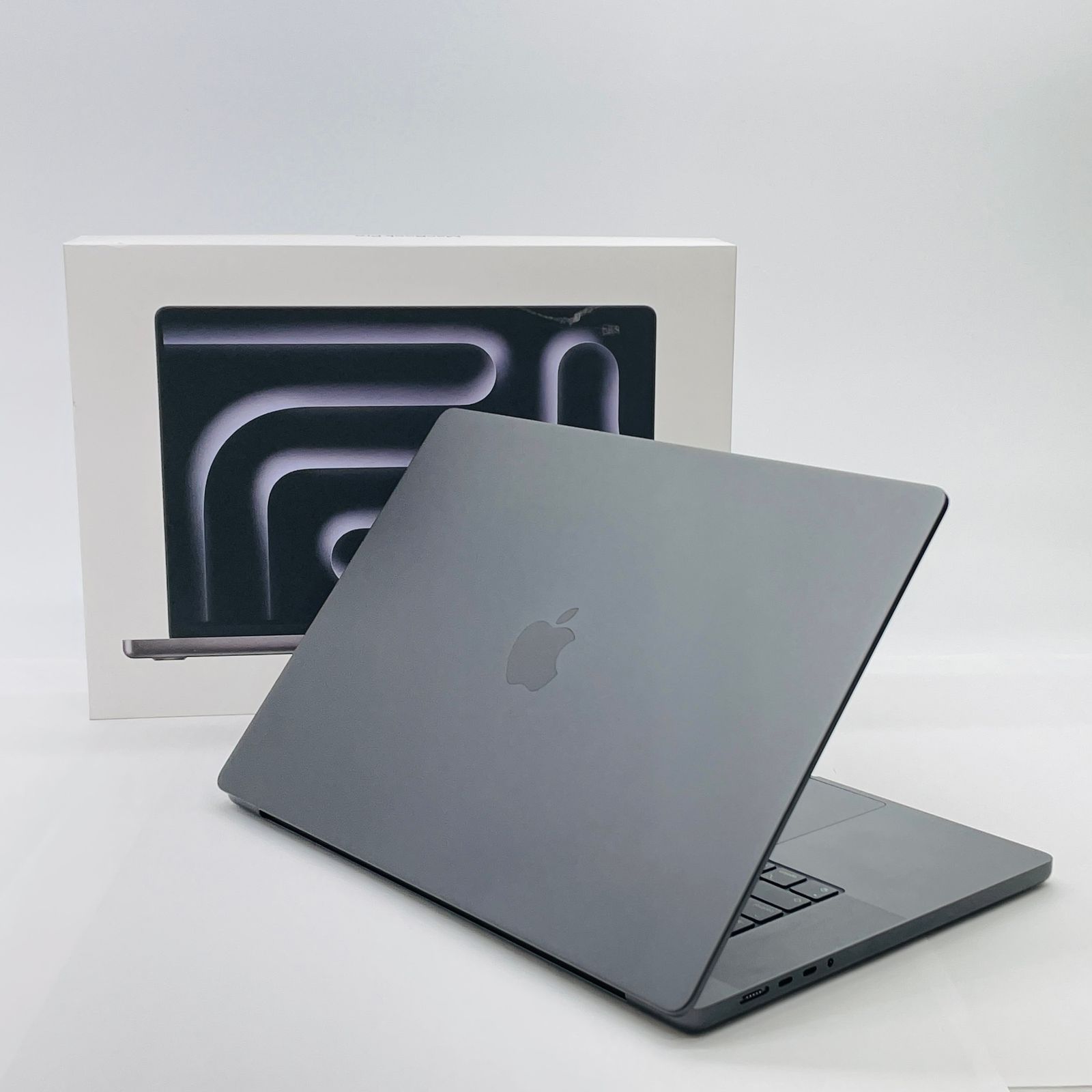 Apple MacBook Pro 16インチ 2025 M4 Pro 48GB 1TB バッテリー最大容量 C4755-100