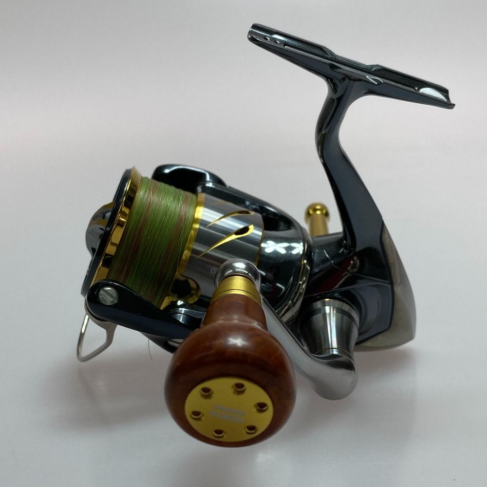 美品】10ステラ C2500HGS【替スプール、新品パーツ付】 【公式通販】 美品】10ステラ C2500HGS【替スプール、新品パーツ付】 【公式通販】