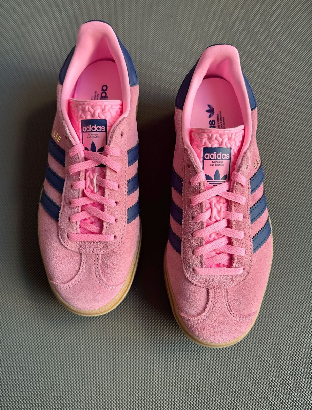 新品 未使用 adidas adidas Originals GAZELLE INDOOR アディダス ガゼルボールド カップルシューズ 厚底 スニーカー レディース/メンズ ピンク箱付