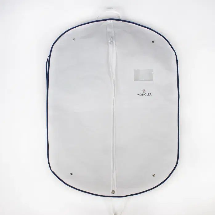 品 MONCLER