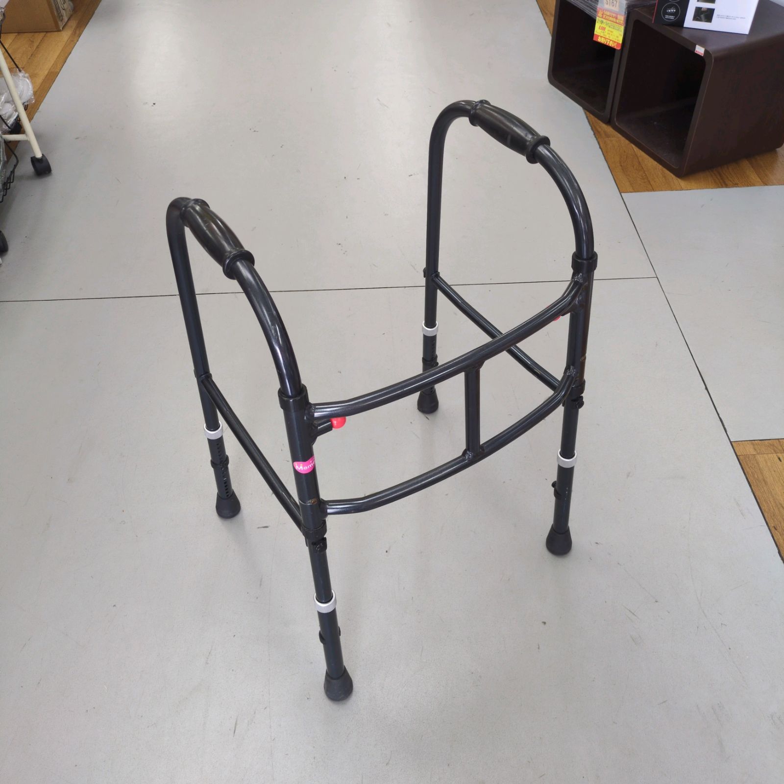 J 547 小キズ使用感 Meme ﾐｰﾑ MgウォーカーⅡ 固定型歩行器