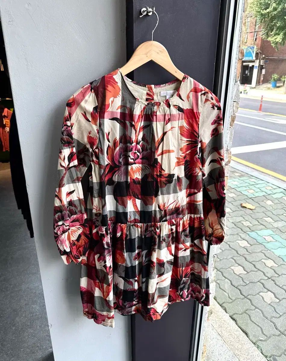 14Y 44 55 BURBERRY バーバリー 子供 花柄 ワンピース