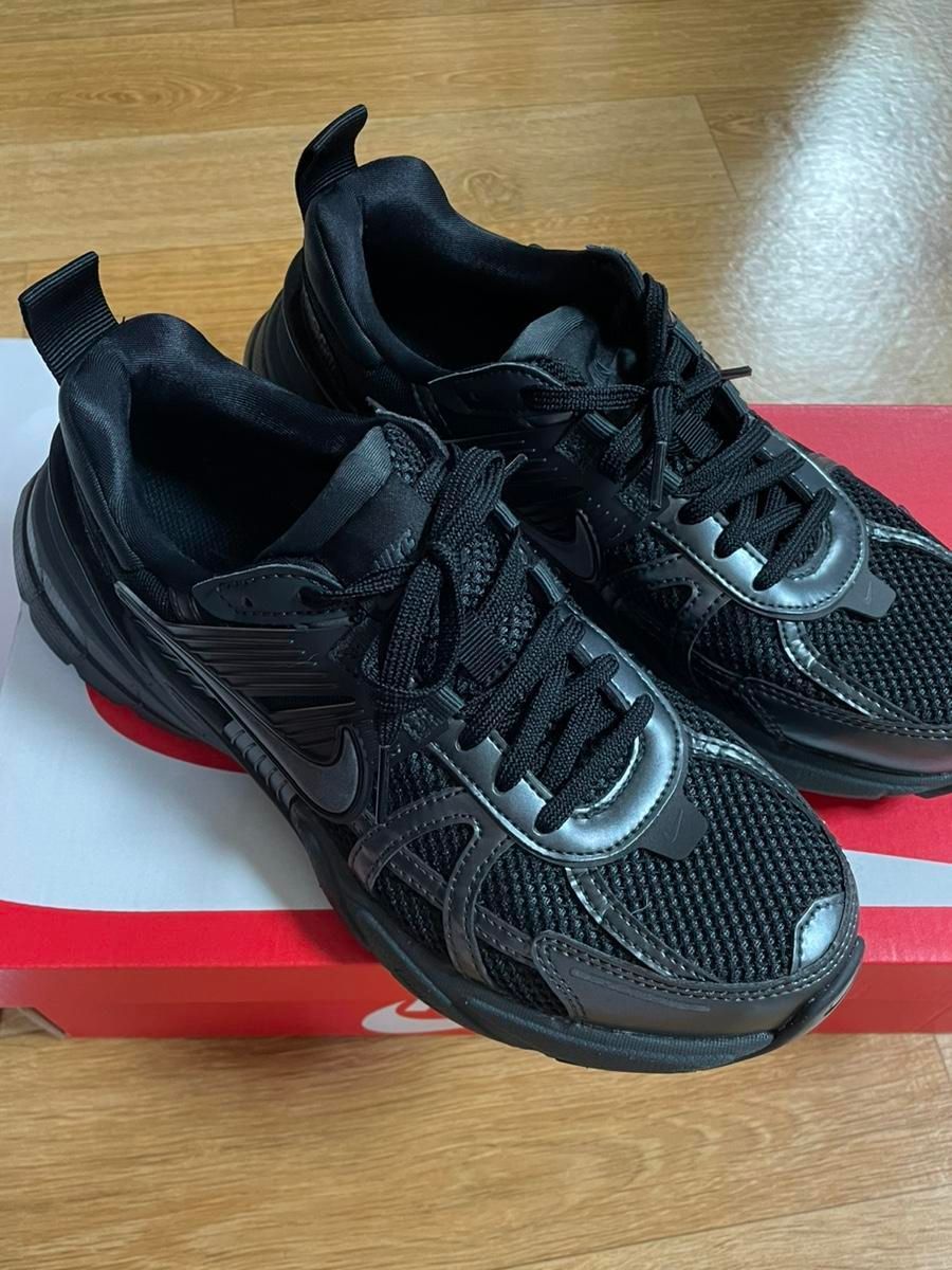 【Bunjang商品韓国直送】NIKE(ナイキ) v2k run