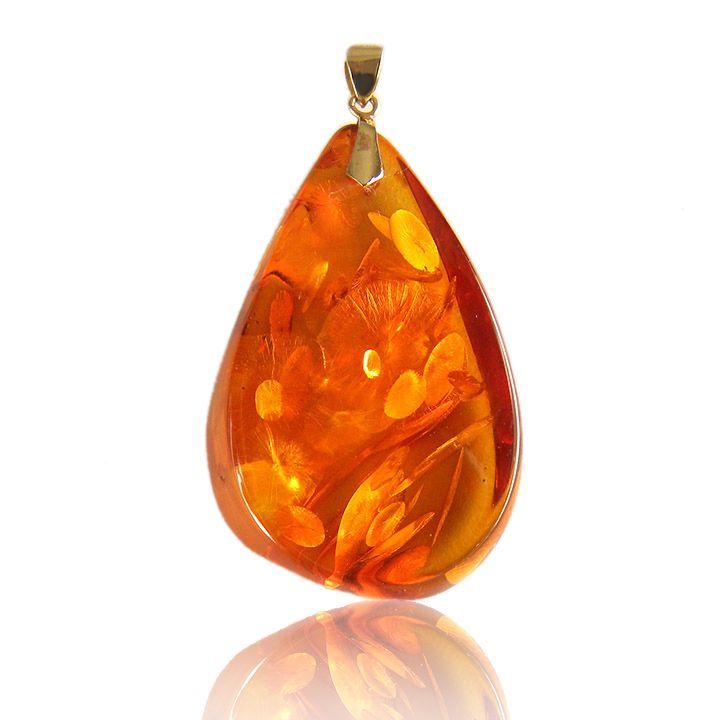 k18琥珀ペンダント