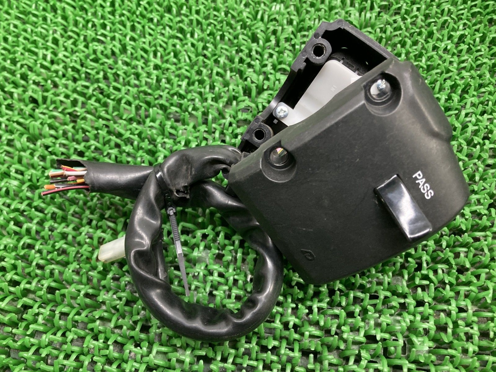 ZX-14R ハンドルスイッチ 左 カワサキ 純正 中古 バイク 部品