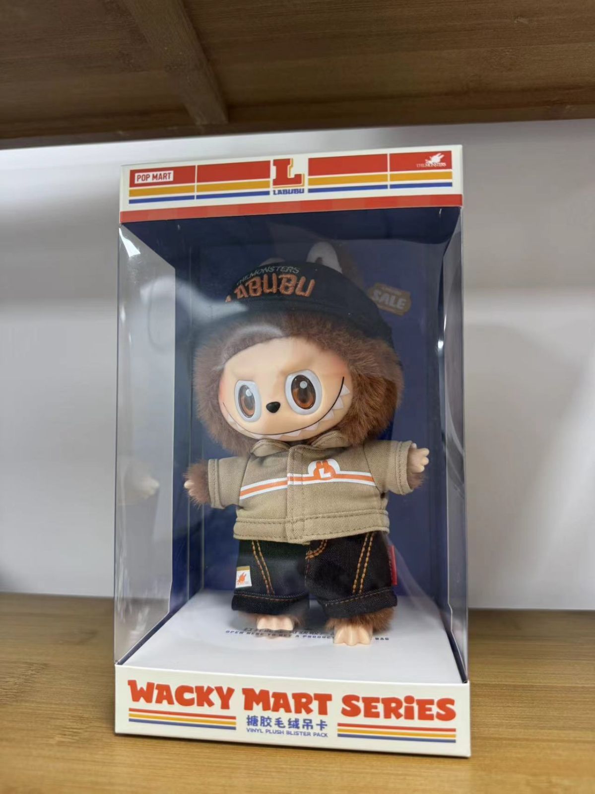 ラブブ　LABUBU Wacky Mart Series 店員　ぬいぐるみ Labubu Wacky Mart Series店員ラブブ - メルカリ