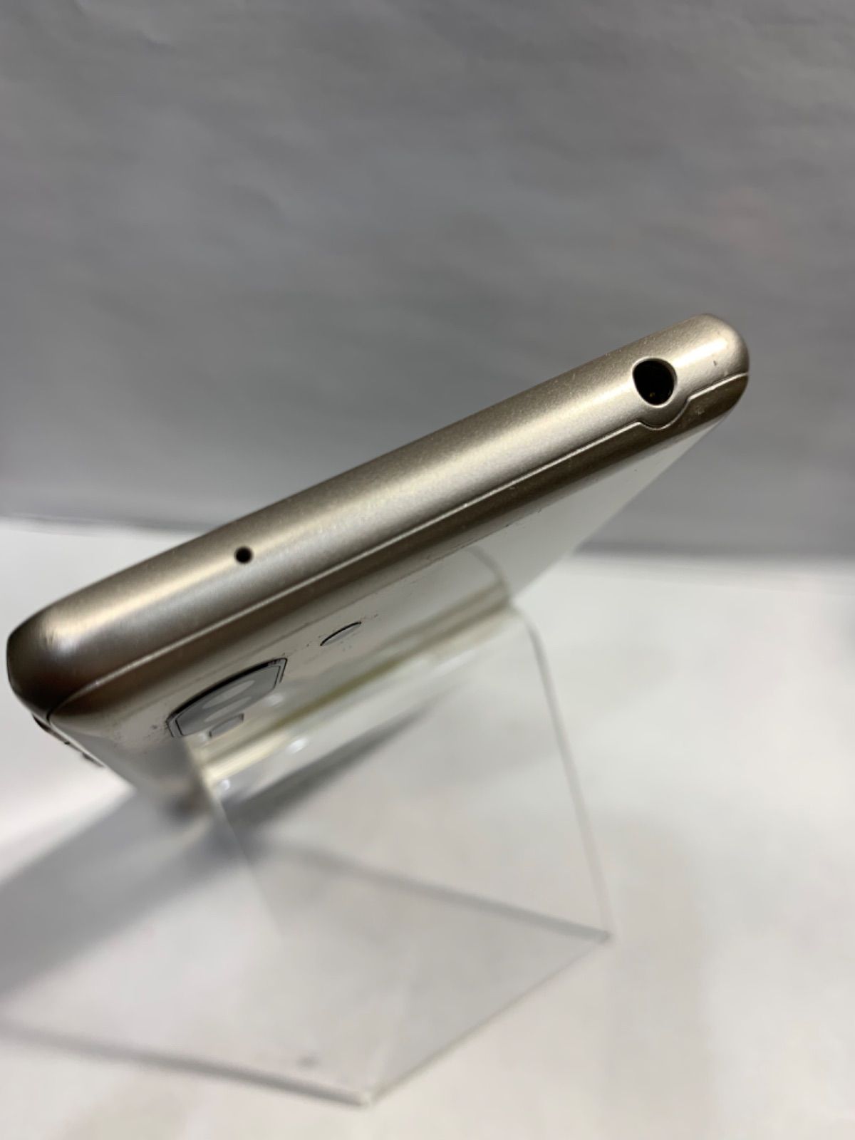 シンプルスマホ5 A001SH シャンパンゴールド