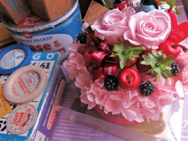 楽屋花 プレゼント ディズニー 花束風 ギフト フラワーケーキ プリザーブドフラワー入り ケース付き ノーマル ミッキー ミニー 誕生日プレゼント 記念日の贈り物におすすめのフラワーギフト