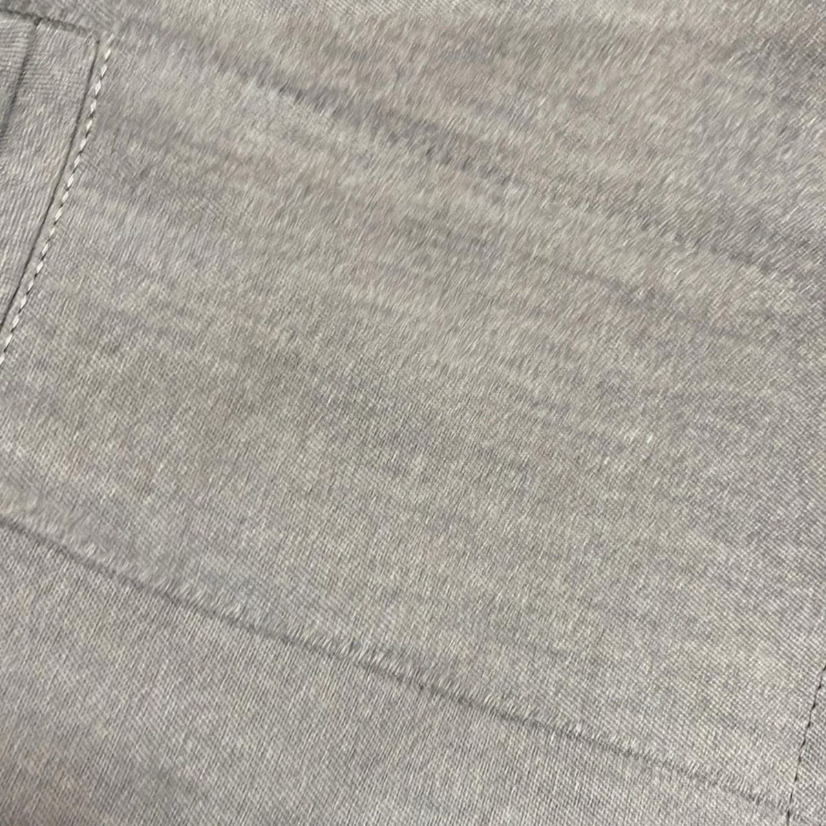- ダークブラウン