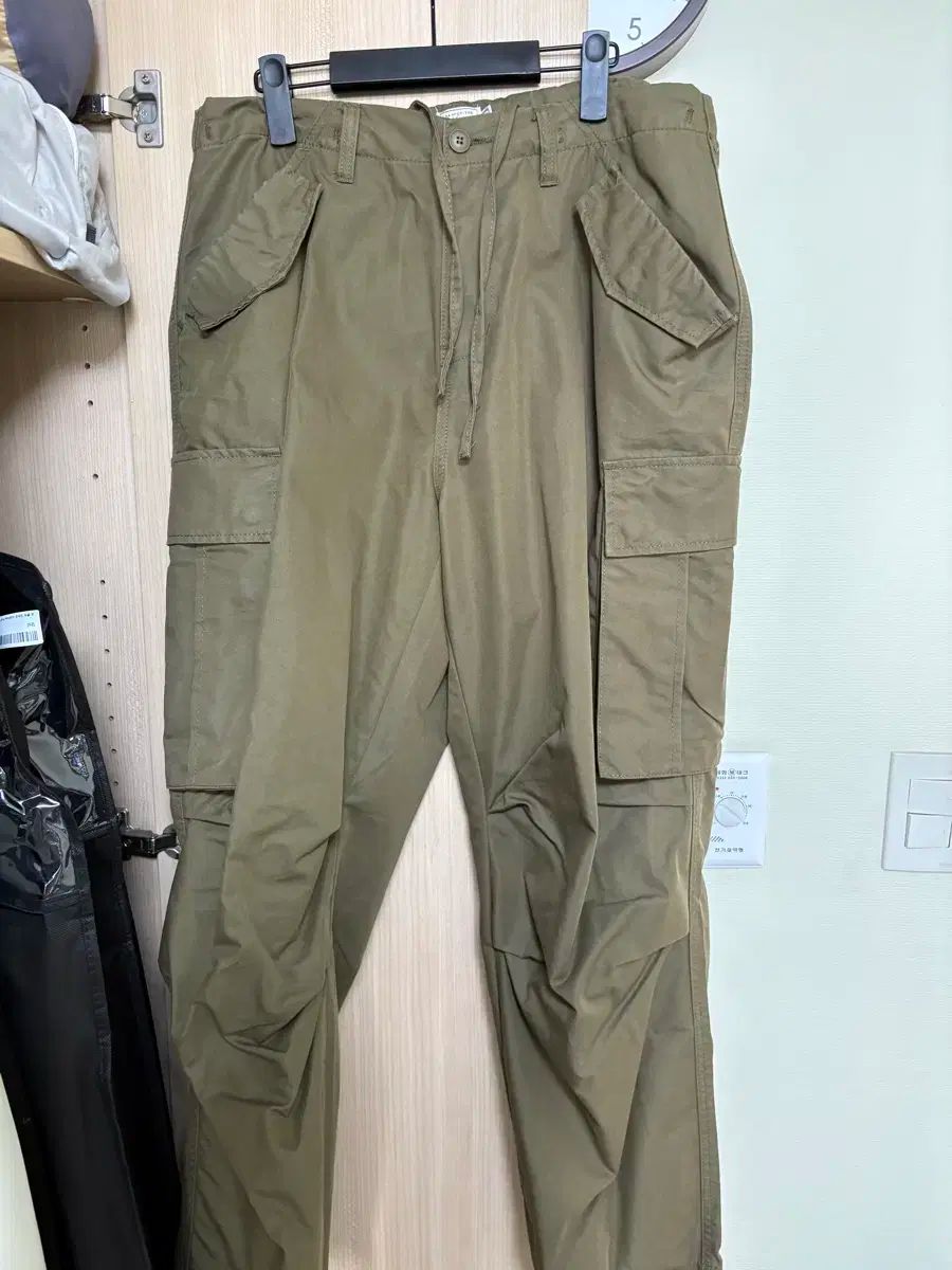 BIG UNION(ビッグ ユニオン) x KKST pleated カーゴ パンツ オリーブ