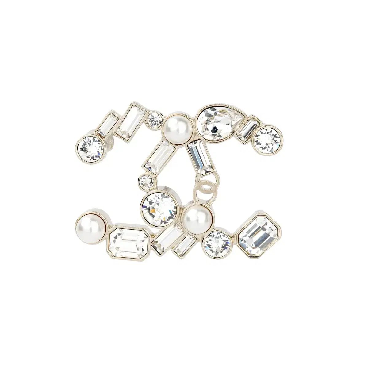 CHANEL(シャネル) パール クリスタル cc ロゴ ブローチ - メルカリ