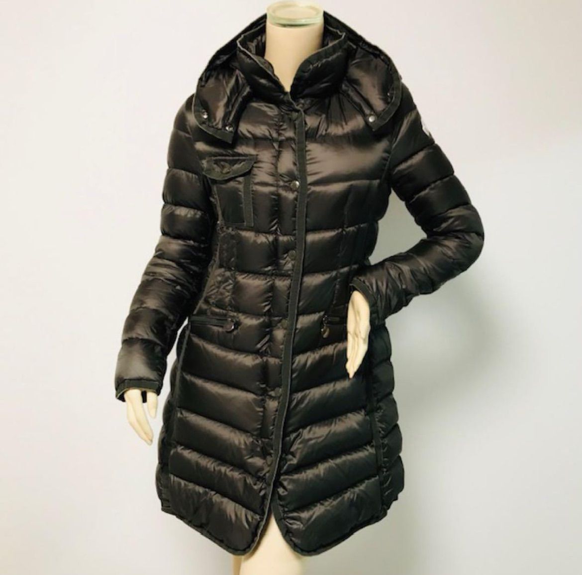 美品☆MONCLER・モンクレール HERMINE レディース ワッペン フード付き