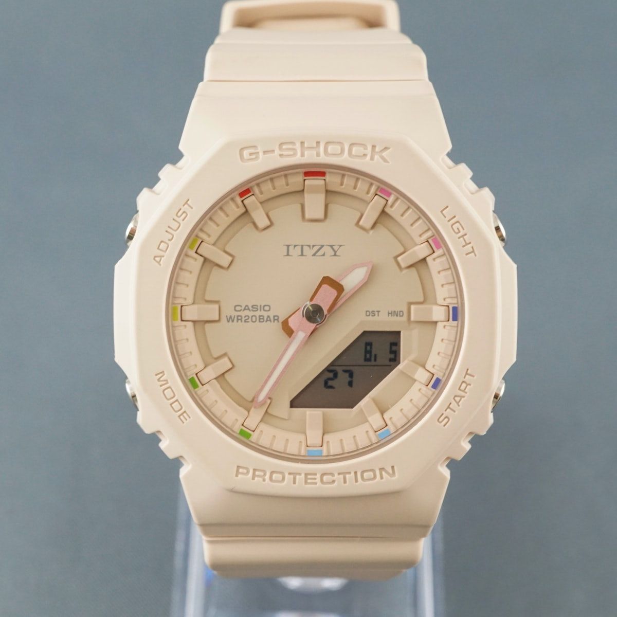 珈琲　G-SHOCK ITZYコラボ ベージュ時計 Amazon.co.jp: [カシオ] 腕時計 ジーショック 【国内正規品