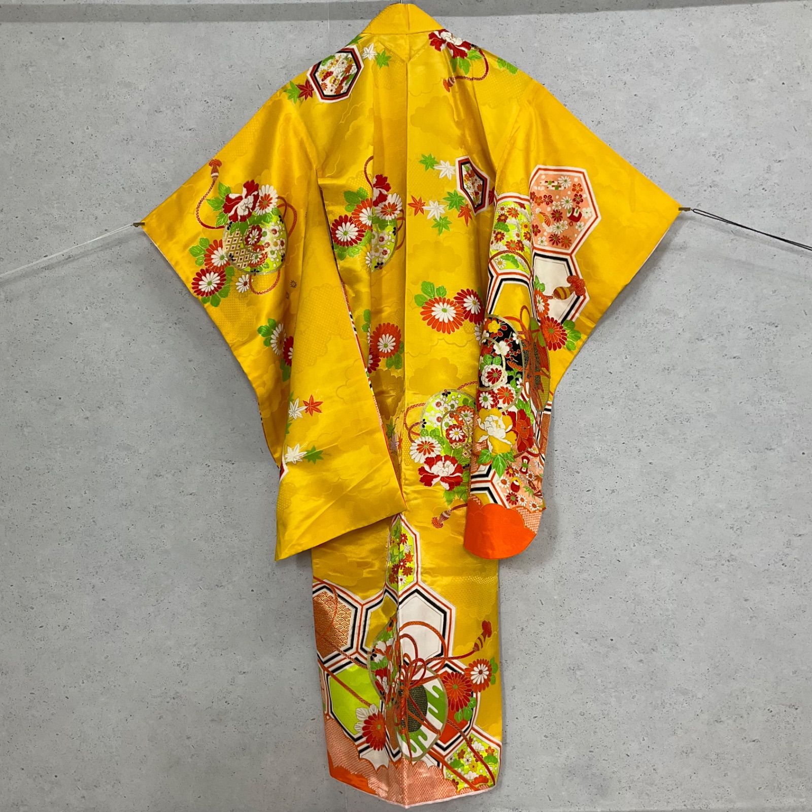 ◆kimono+one◆７歳〜10歳くらい用◆美品◆子供着物◆袷◆七五三◆半襟付き◆裄56肩丈124◆七五三お詣り女の子着物こどものひお正月卒業式十三詣り