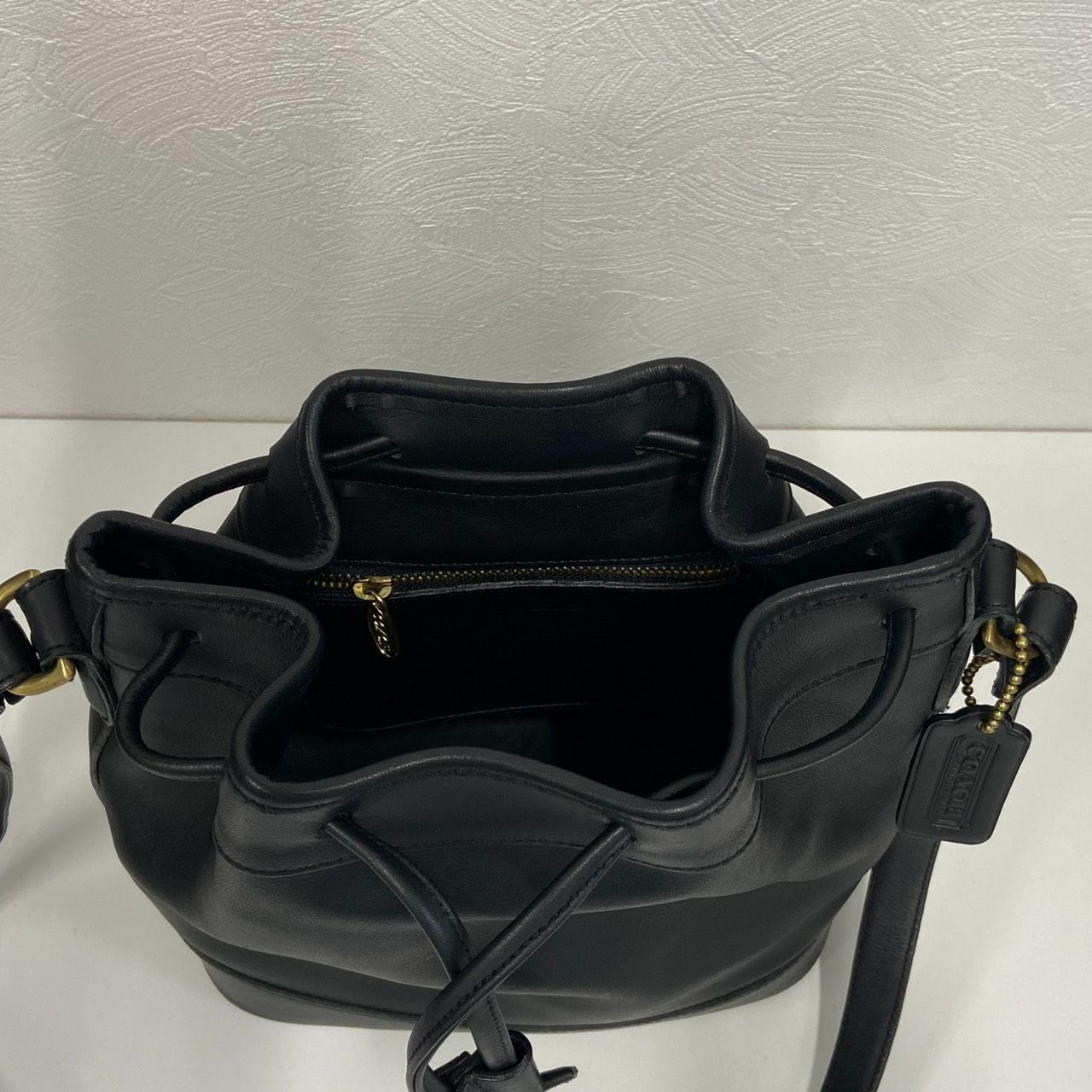 返品OK】美品 COACH オールドコーチ レザー 巾着 ショルダーバック 501