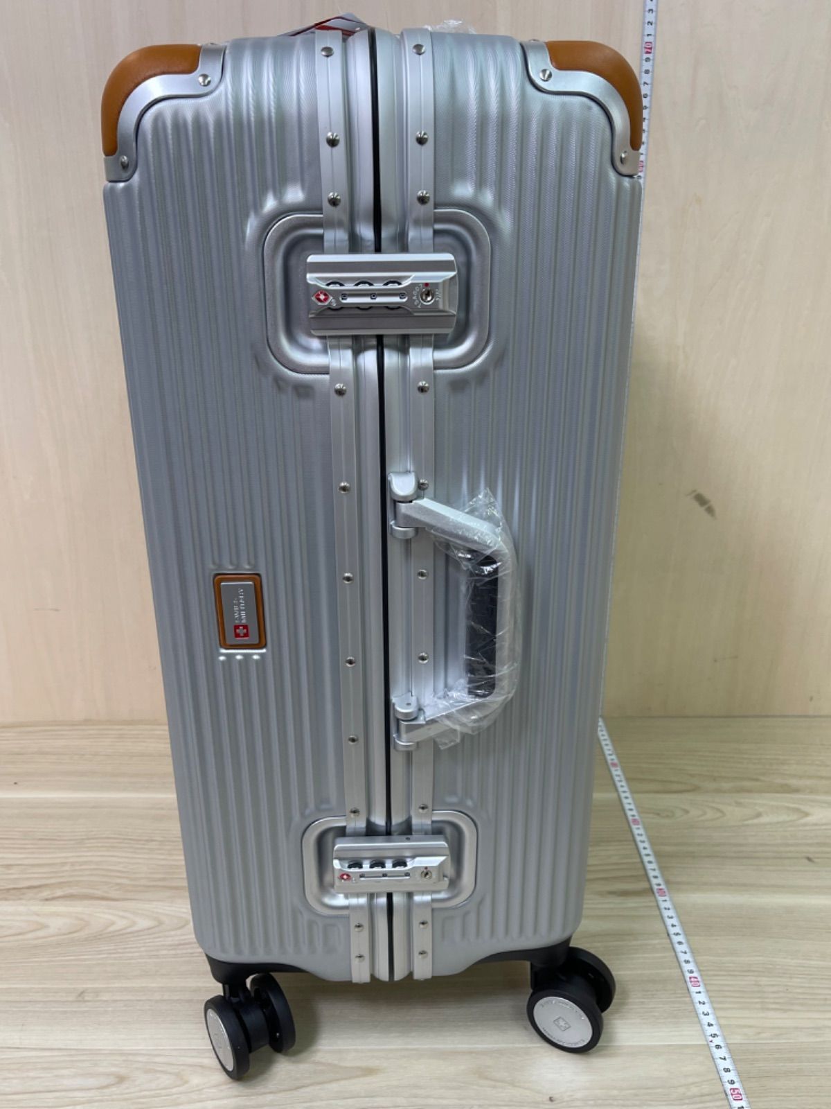 スイスミリタリー プレミアム Cタイプ 64L スーツケース SM-C624 スイスミリタリー プレミアム Cタイプ 64L スーツケース SM-C624