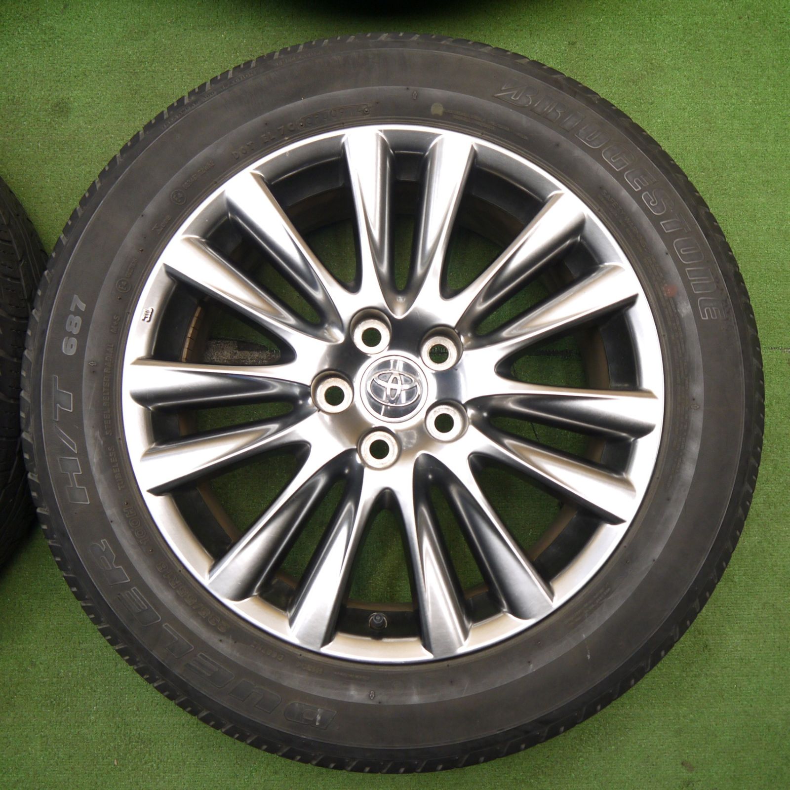 新車外し ハリアー 純正 タイヤ ホイール 235/55R18 （A0402