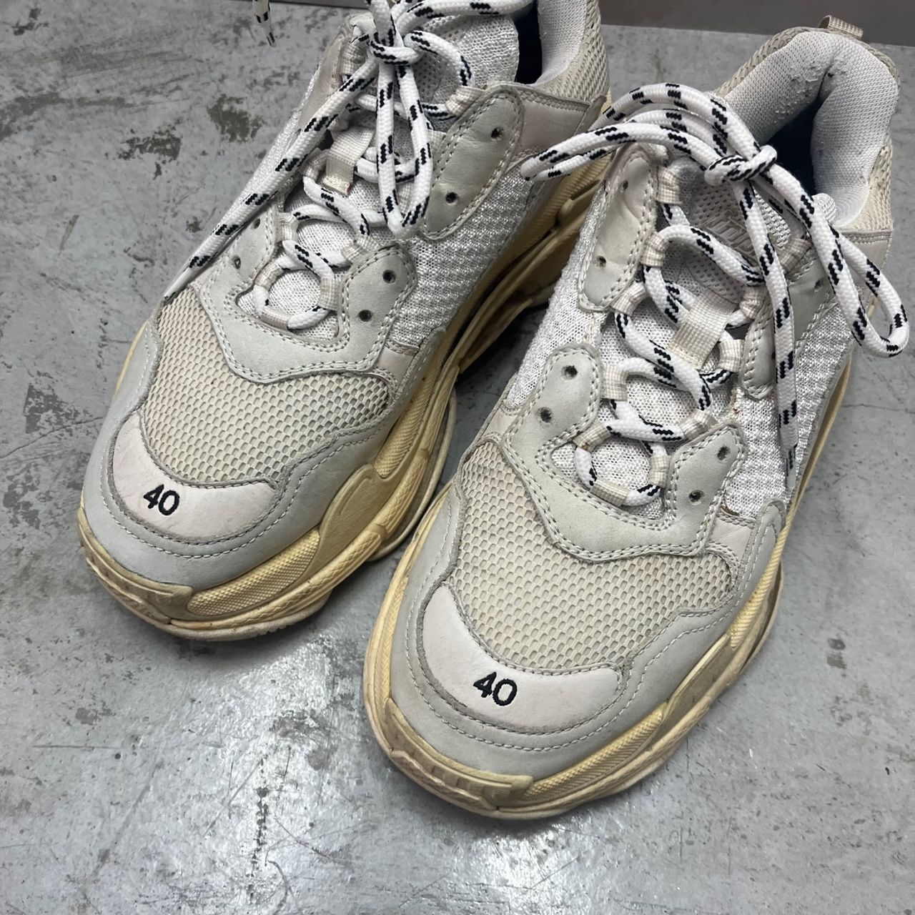 BALENCIAGA Triple S トリプルS ダット スニーカー バレンシアガ 40 イタリア製 70892A1 - メルカリ