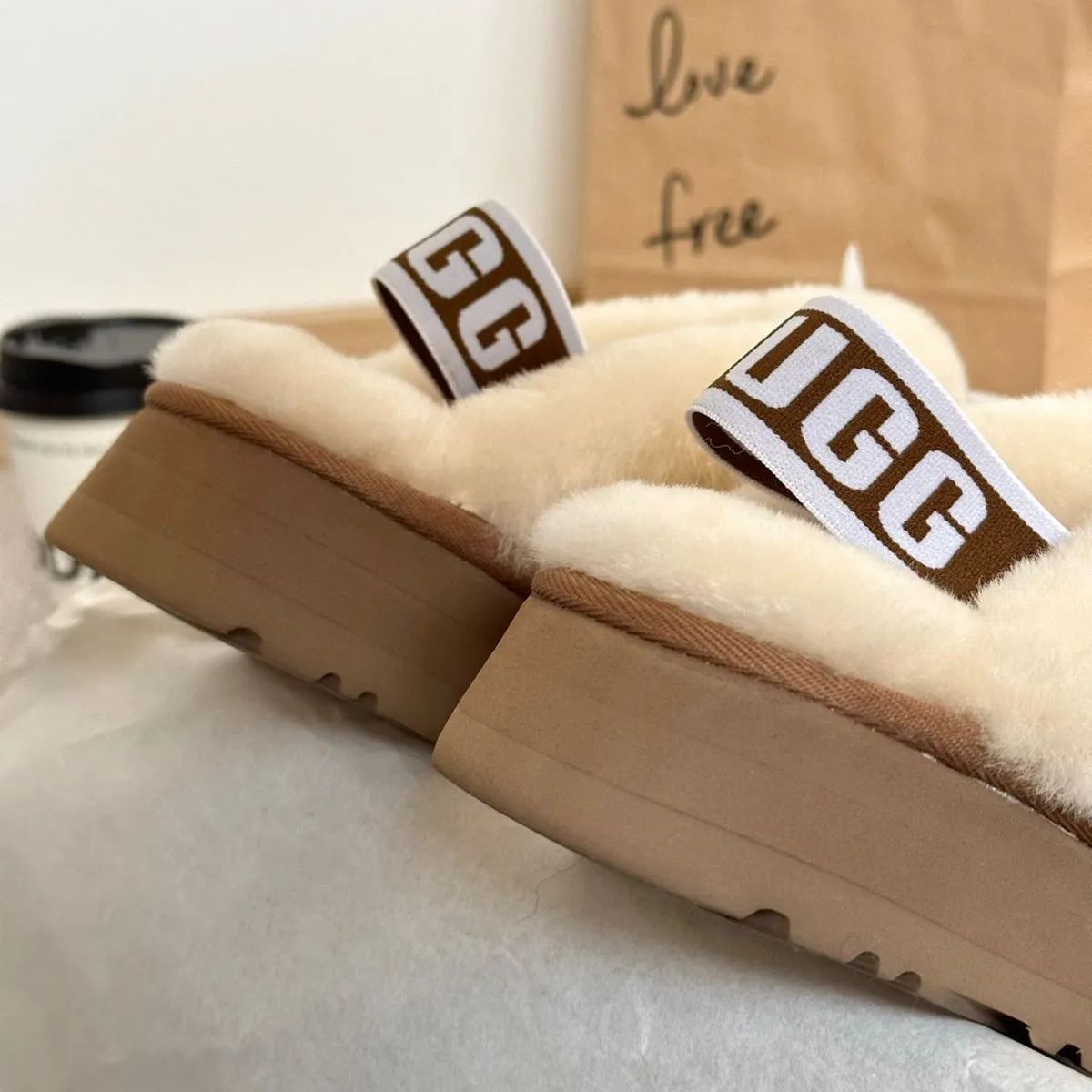 UGG アグ サンダル レディース ファンケット 厚底 3cm ブラウン 新品未