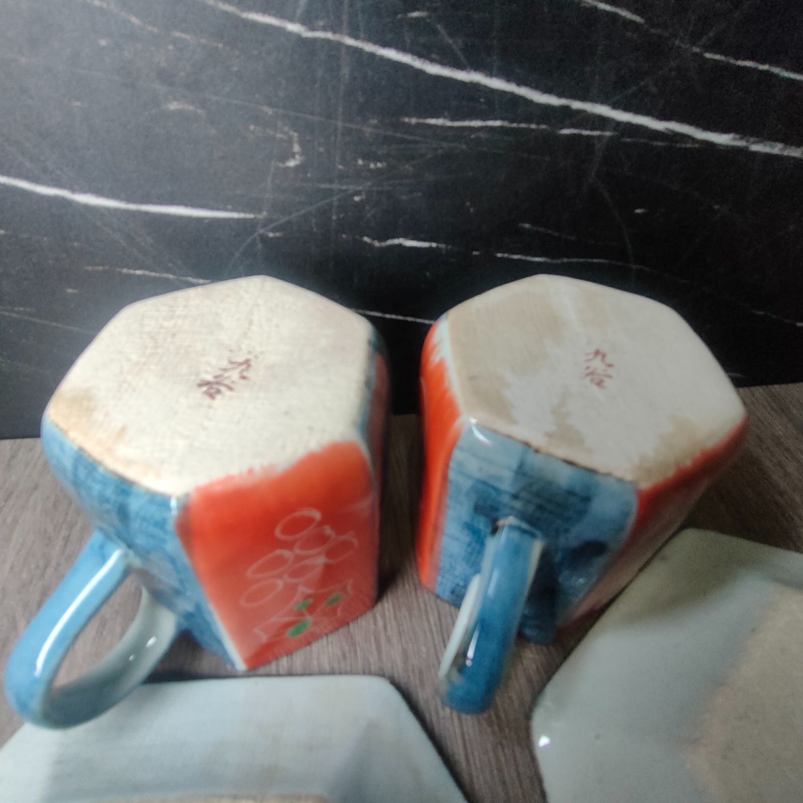 美品】九谷焼 九谷 草庵 六角形 カップ&ソーサー 2客セット 葡萄