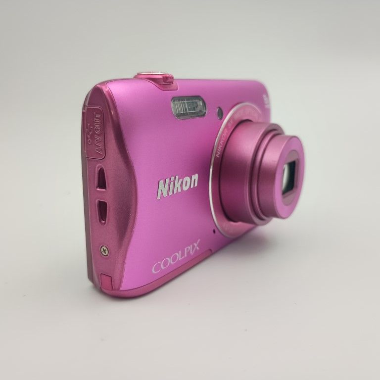 コンパクトデジタルカメラ