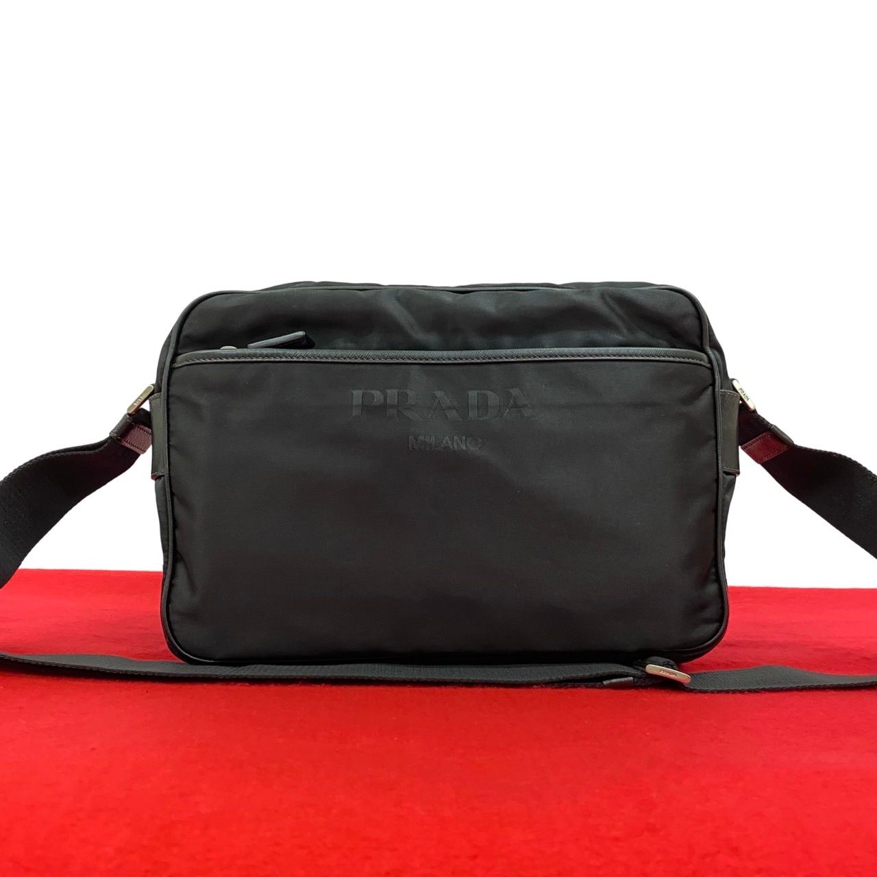 PRADA 極 美品 希少品 箱付き プラダ ロゴ 金具 サフィアーノ