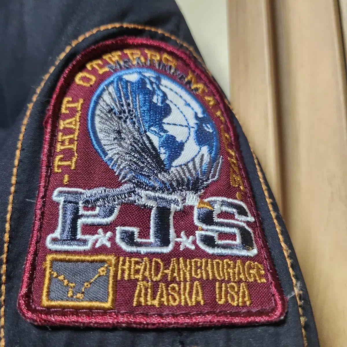 黒 ダウンジャケット