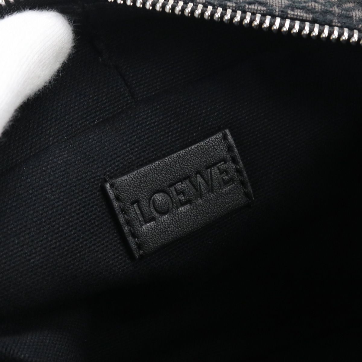 LOEWE ロエベ ミニカメラバッグ アナグラム B604Z80X01 1268 斜め掛け