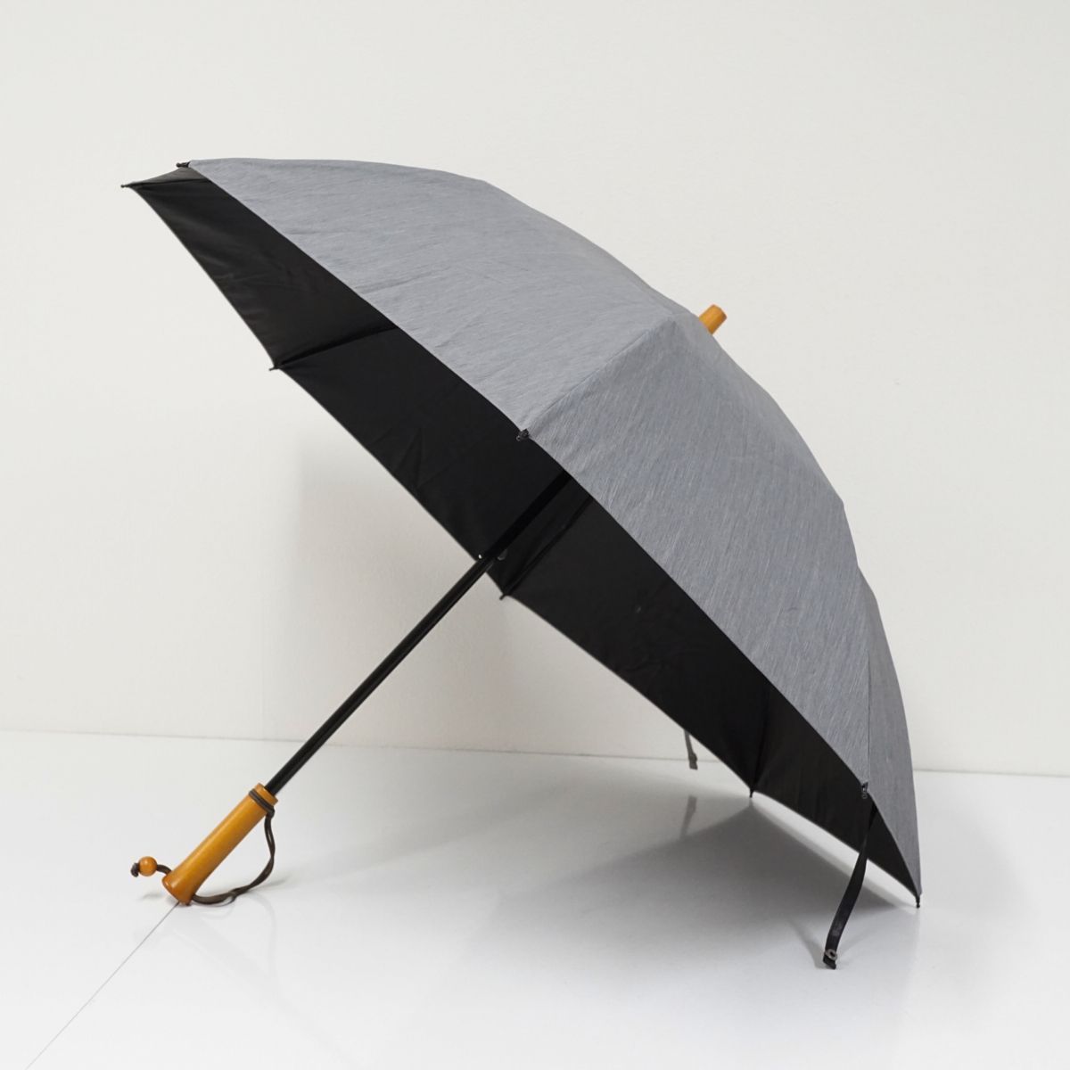 サンバリア100 完全遮光折日傘 USED美品 2段折 フロスト グレー